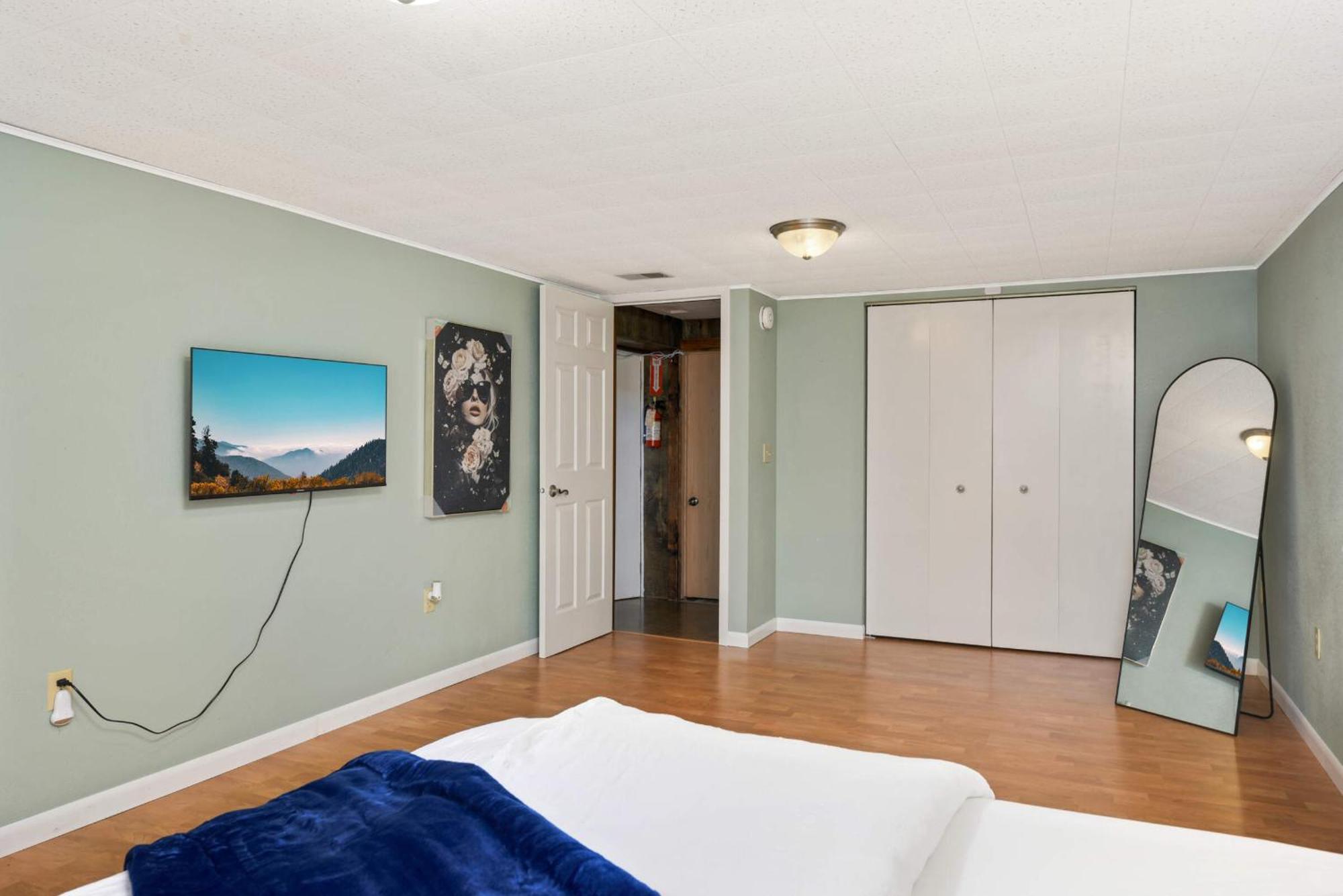 Cottage Grove Haven, Spacious 4-Bed, 3 Baths Retreat Exterior foto