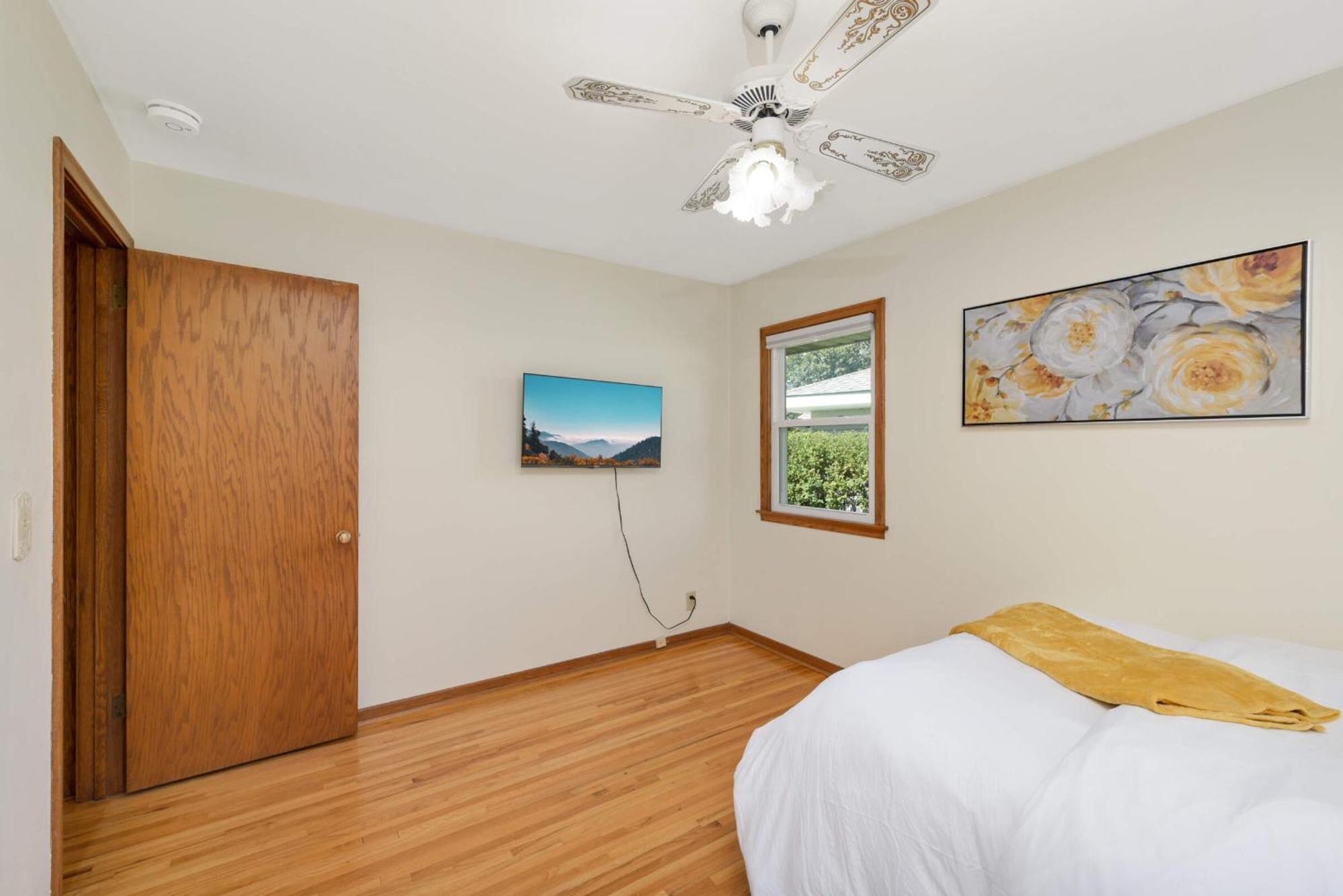 Cottage Grove Haven, Spacious 4-Bed, 3 Baths Retreat Exterior foto