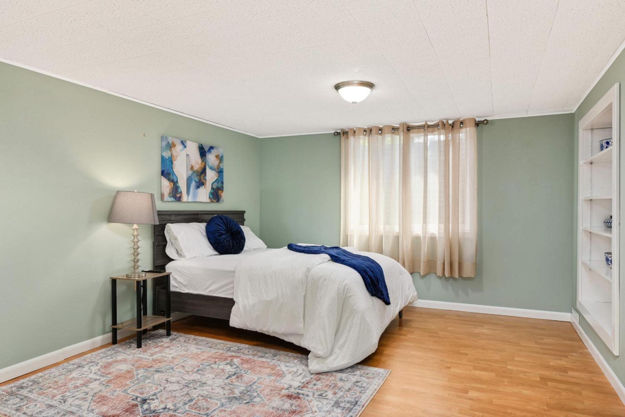 Cottage Grove Haven, Spacious 4-Bed, 3 Baths Retreat Exterior foto